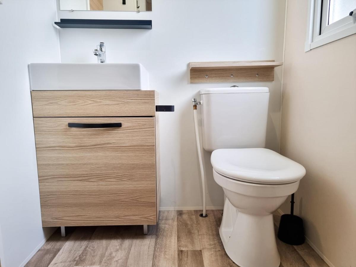 Prachtig Chalet Ok50 D12 Op Familiecamping Oostkapelle Eksteriør billede