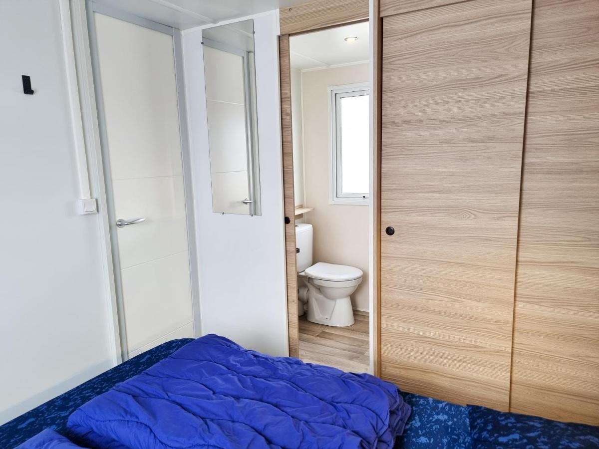 Prachtig Chalet Ok50 D12 Op Familiecamping Oostkapelle Eksteriør billede