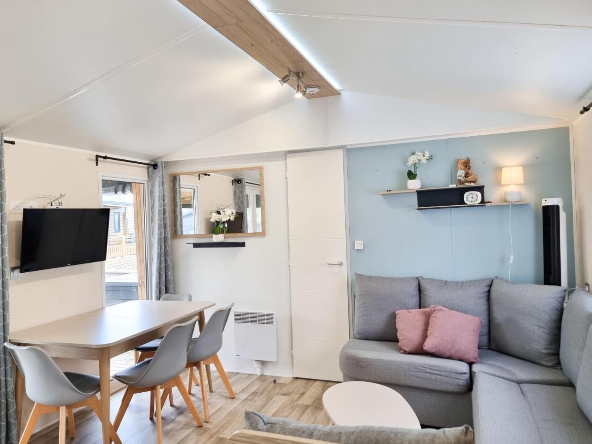 Prachtig Chalet Ok50 D12 Op Familiecamping Oostkapelle Eksteriør billede